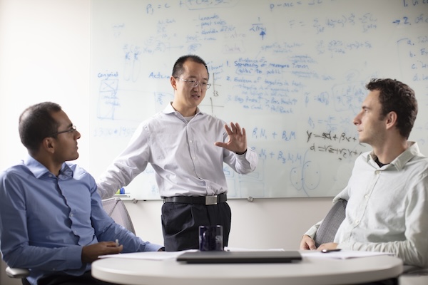 Rui Huaxia Instructing